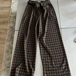 Vince trousers size 4